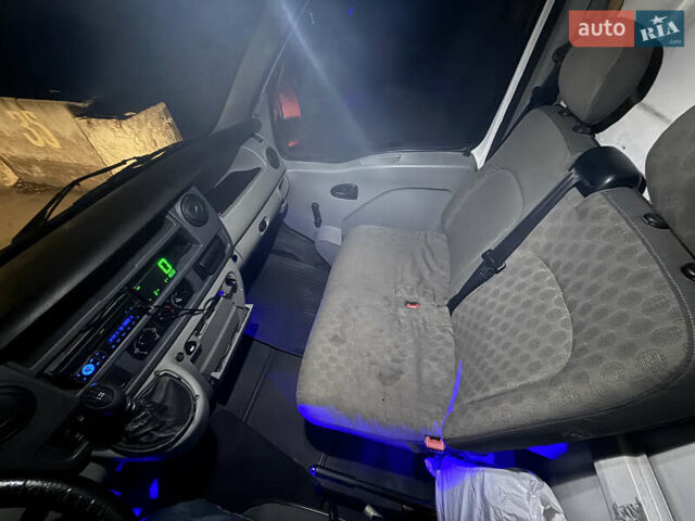 Білий Рено Мастєр, об'ємом двигуна 2.46 л та пробігом 403 тис. км за 6500 $, фото 8 на Automoto.ua