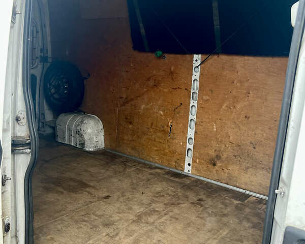 Білий Рено Мастєр, об'ємом двигуна 2.46 л та пробігом 403 тис. км за 6500 $, фото 11 на Automoto.ua