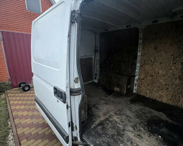 Білий Рено Мастєр, об'ємом двигуна 2.46 л та пробігом 418 тис. км за 5200 $, фото 11 на Automoto.ua