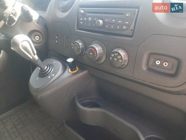 Білий Рено Мастєр, об'ємом двигуна 2.3 л та пробігом 295 тис. км за 11000 $, фото 14 на Automoto.ua