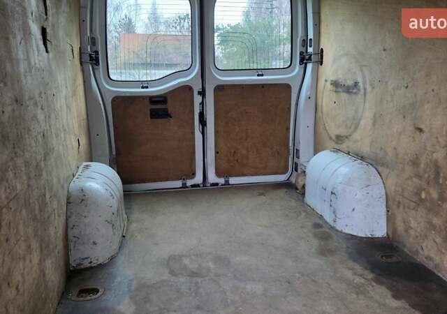 Білий Рено Мастєр, об'ємом двигуна 2.5 л та пробігом 500 тис. км за 6800 $, фото 11 на Automoto.ua