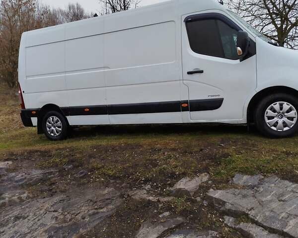 Белый Рено Мастер, объемом двигателя 2.3 л и пробегом 450 тыс. км за 9250 $, фото 2 на Automoto.ua