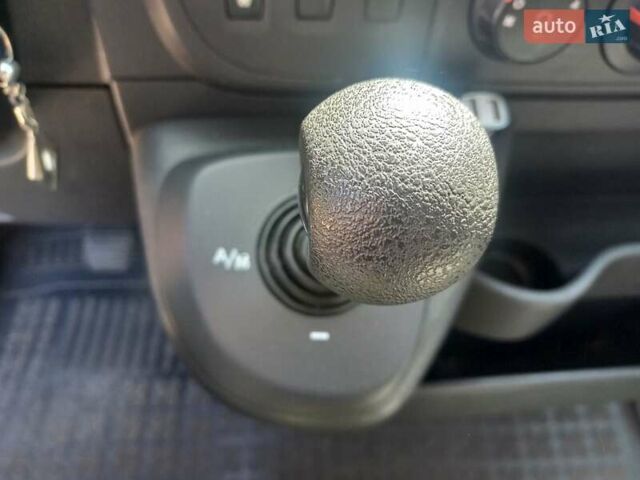 Білий Рено Мастєр, об'ємом двигуна 2.3 л та пробігом 295 тис. км за 11000 $, фото 22 на Automoto.ua