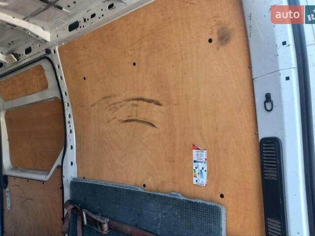 Білий Рено Мастєр, об'ємом двигуна 2.3 л та пробігом 295 тис. км за 11000 $, фото 25 на Automoto.ua