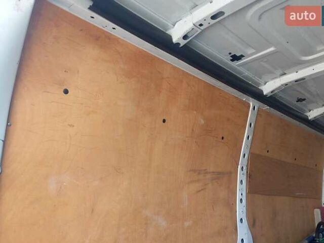 Білий Рено Мастєр, об'ємом двигуна 2.3 л та пробігом 295 тис. км за 11000 $, фото 23 на Automoto.ua