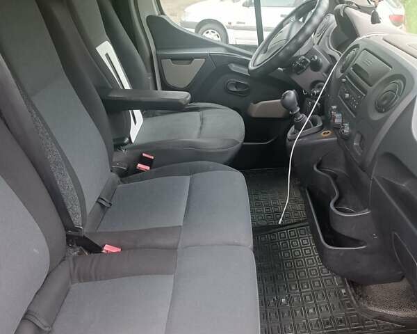 Білий Рено Мастєр, об'ємом двигуна 2.3 л та пробігом 300 тис. км за 10500 $, фото 11 на Automoto.ua