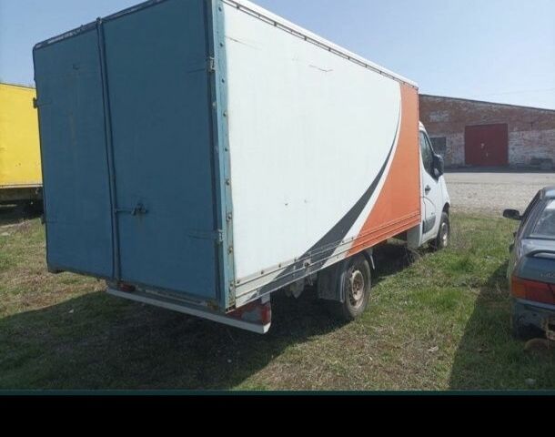 Белый Рено Мастер, объемом двигателя 2 л и пробегом 450 тыс. км за 5446 $, фото 2 на Automoto.ua