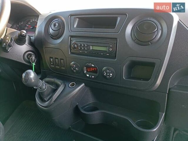 Білий Рено Мастєр, об'ємом двигуна 2.3 л та пробігом 394 тис. км за 9450 $, фото 11 на Automoto.ua
