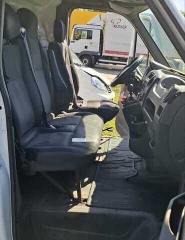 Білий Рено Мастєр, об'ємом двигуна 2.3 л та пробігом 573 тис. км за 10500 $, фото 4 на Automoto.ua