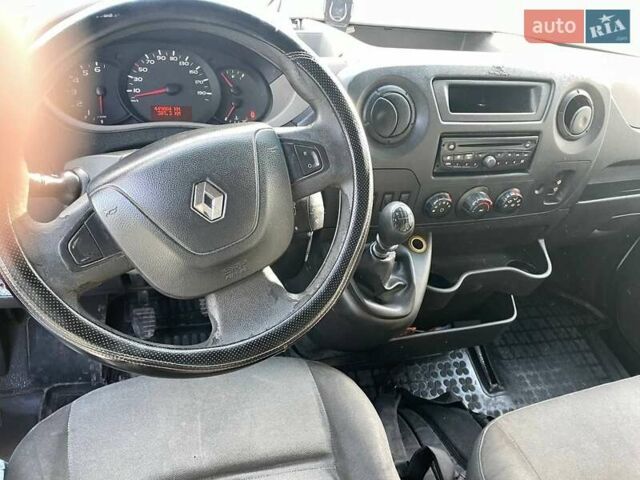 Белый Рено Мастер, объемом двигателя 2.3 л и пробегом 449 тыс. км за 6900 $, фото 4 на Automoto.ua