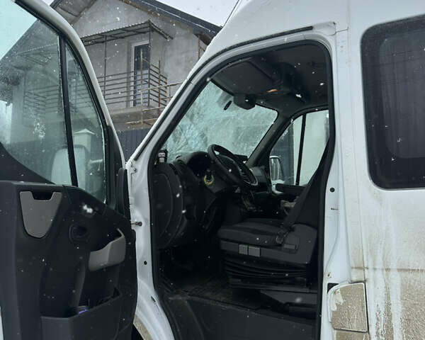 Білий Рено Мастєр, об'ємом двигуна 2.3 л та пробігом 350 тис. км за 12700 $, фото 6 на Automoto.ua