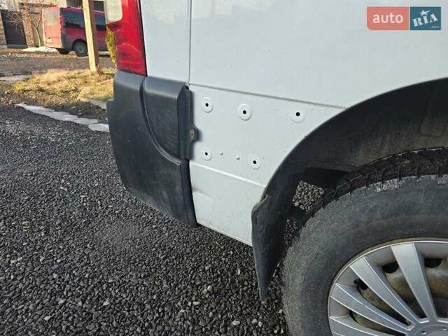 Белый Рено Мастер, объемом двигателя 2.3 л и пробегом 361 тыс. км за 10500 $, фото 13 на Automoto.ua