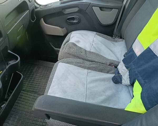 Белый Рено Мастер, объемом двигателя 2.3 л и пробегом 3 тыс. км за 14300 $, фото 3 на Automoto.ua