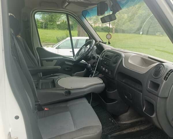 Білий Рено Мастєр, об'ємом двигуна 2.3 л та пробігом 300 тис. км за 11500 $, фото 1 на Automoto.ua