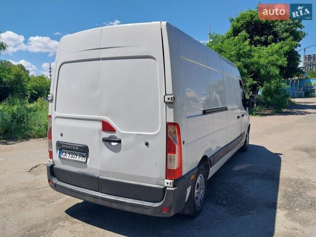 Белый Рено Мастер, объемом двигателя 2.3 л и пробегом 430 тыс. км за 11800 $, фото 3 на Automoto.ua
