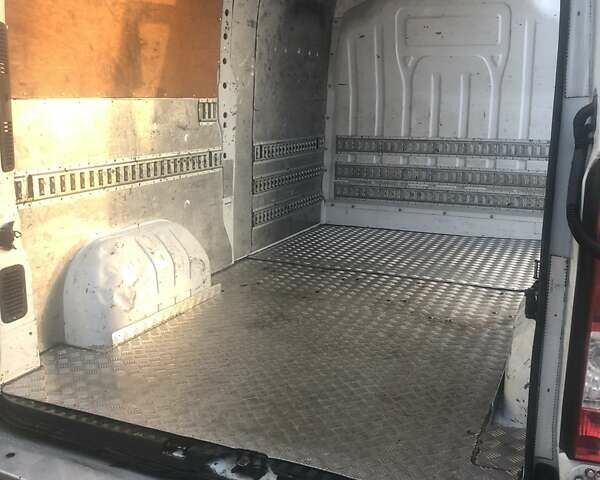 Білий Рено Мастєр, об'ємом двигуна 2.3 л та пробігом 330 тис. км за 9300 $, фото 18 на Automoto.ua