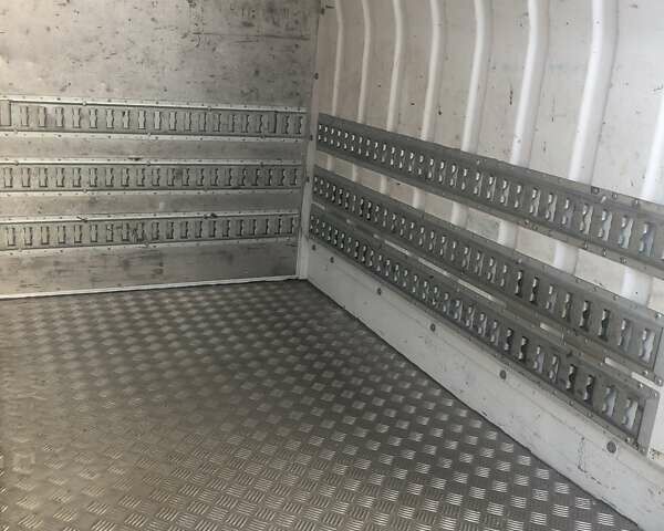 Білий Рено Мастєр, об'ємом двигуна 2.3 л та пробігом 330 тис. км за 9300 $, фото 16 на Automoto.ua