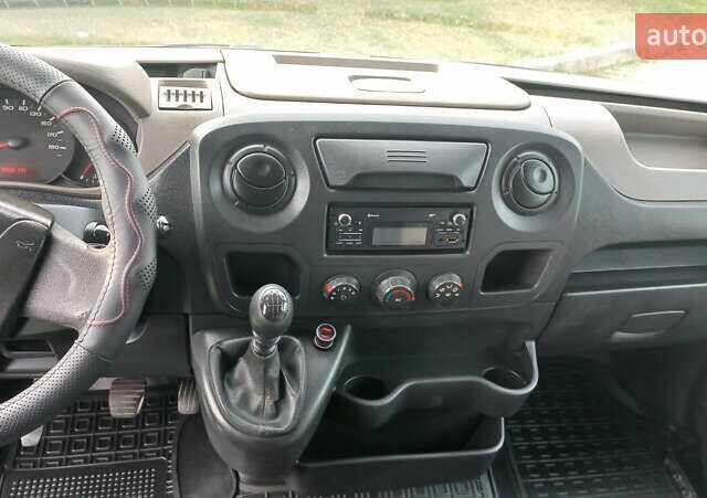 Белый Рено Мастер, объемом двигателя 2.3 л и пробегом 719 тыс. км за 10000 $, фото 8 на Automoto.ua