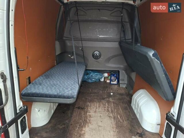 Белый Рено Мастер, объемом двигателя 2.3 л и пробегом 278 тыс. км за 13500 $, фото 13 на Automoto.ua