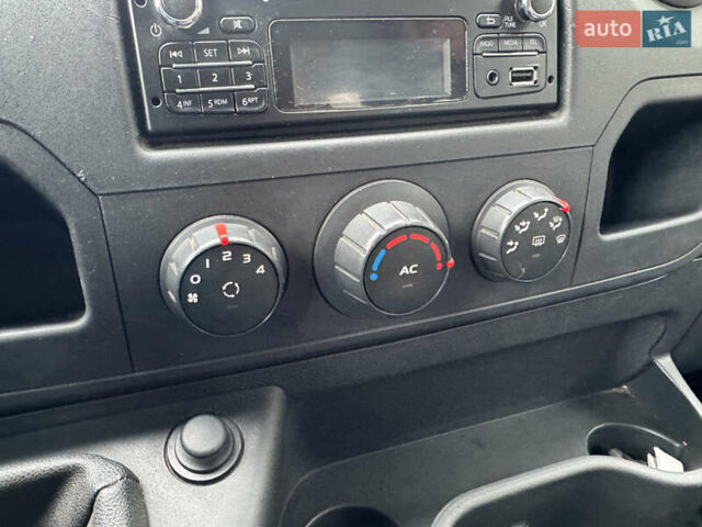 Белый Рено Мастер, объемом двигателя 2.3 л и пробегом 531 тыс. км за 8999 $, фото 22 на Automoto.ua