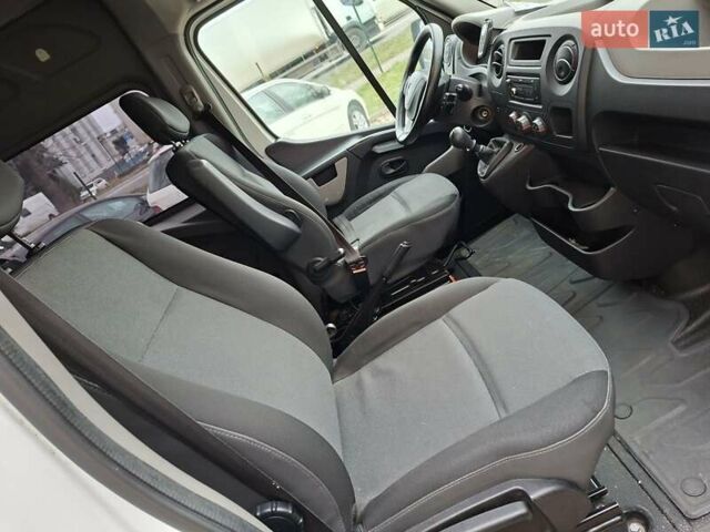 Белый Рено Мастер, объемом двигателя 2.3 л и пробегом 278 тыс. км за 13500 $, фото 10 на Automoto.ua