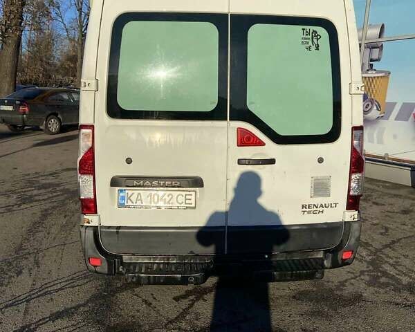 Белый Рено Мастер, объемом двигателя 2.3 л и пробегом 465 тыс. км за 12000 $, фото 2 на Automoto.ua