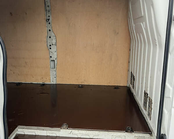 Білий Рено Мастєр, об'ємом двигуна 2.3 л та пробігом 600 тис. км за 15800 $, фото 12 на Automoto.ua