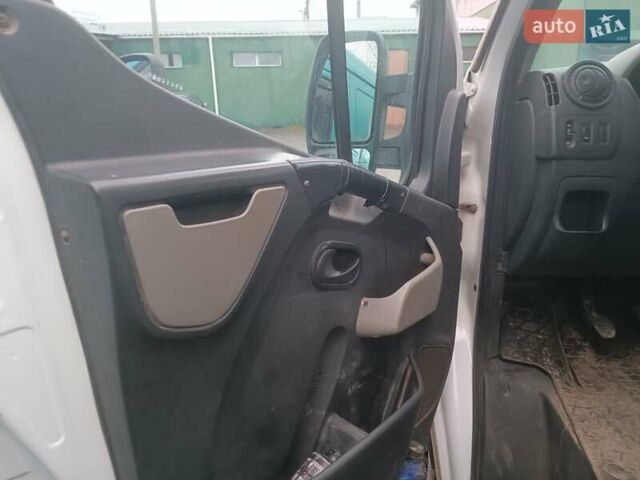 Білий Рено Мастєр, об'ємом двигуна 2.3 л та пробігом 620 тис. км за 5200 $, фото 12 на Automoto.ua