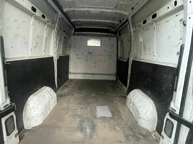 Белый Рено Мастер, объемом двигателя 2.3 л и пробегом 367 тыс. км за 7900 $, фото 6 на Automoto.ua