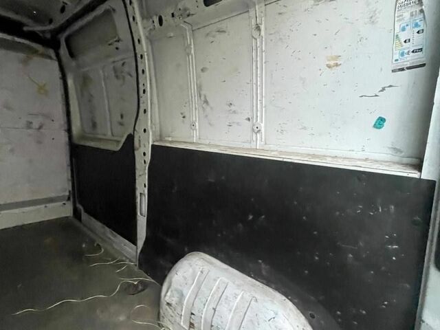 Белый Рено Мастер, объемом двигателя 2.3 л и пробегом 367 тыс. км за 7900 $, фото 7 на Automoto.ua