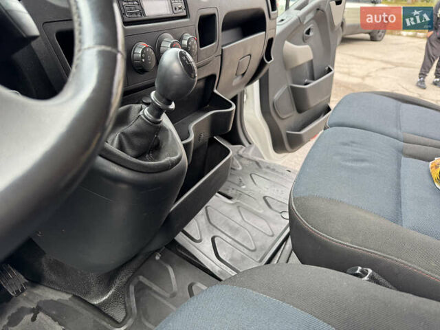 Белый Рено Мастер, объемом двигателя 2.3 л и пробегом 531 тыс. км за 8999 $, фото 17 на Automoto.ua