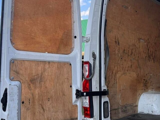Белый Рено Мастер, объемом двигателя 2.3 л и пробегом 295 тыс. км за 13500 $, фото 22 на Automoto.ua