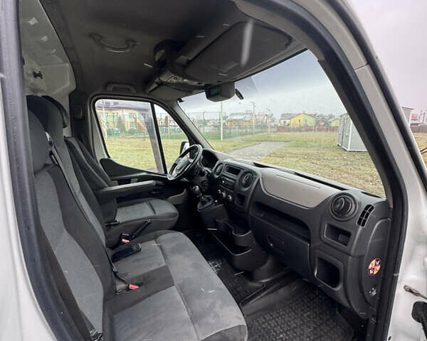 Белый Рено Мастер, объемом двигателя 2.3 л и пробегом 519 тыс. км за 10900 $, фото 27 на Automoto.ua