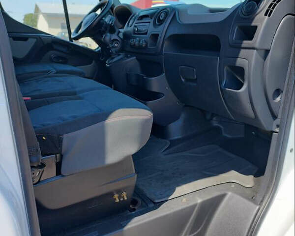 Білий Рено Мастєр, об'ємом двигуна 2.3 л та пробігом 923 тис. км за 12900 $, фото 18 на Automoto.ua