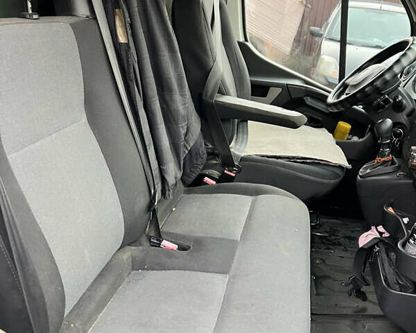 Білий Рено Мастєр, об'ємом двигуна 2.3 л та пробігом 500 тис. км за 9000 $, фото 12 на Automoto.ua