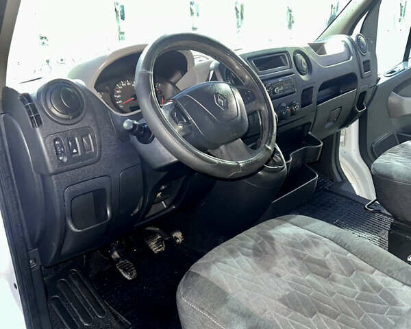 Белый Рено Мастер, объемом двигателя 2.3 л и пробегом 580 тыс. км за 11900 $, фото 8 на Automoto.ua