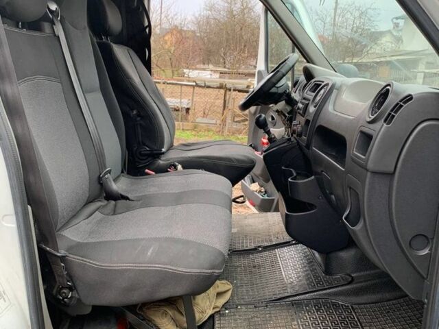 Белый Рено Мастер, объемом двигателя 2.3 л и пробегом 577 тыс. км за 9000 $, фото 6 на Automoto.ua