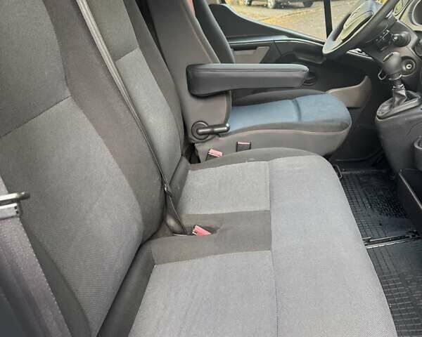 Рено Мастєр 2013 у Рівному на Automoto.ua Білий Рено Мастєр, об'ємом двигуна 2.3 л та пробігом 268 тис. км за 15700 $, фото 7 на Automoto.ua