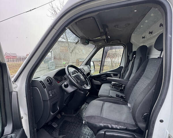 Белый Рено Мастер, объемом двигателя 2.3 л и пробегом 519 тыс. км за 10900 $, фото 17 на Automoto.ua