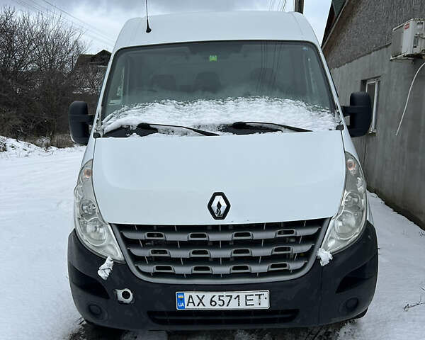 Белый Рено Мастер, объемом двигателя 2.3 л и пробегом 340 тыс. км за 10500 $, фото 1 на Automoto.ua