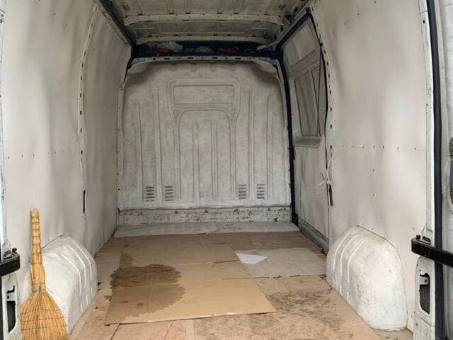 Белый Рено Мастер, объемом двигателя 2.3 л и пробегом 577 тыс. км за 9000 $, фото 7 на Automoto.ua