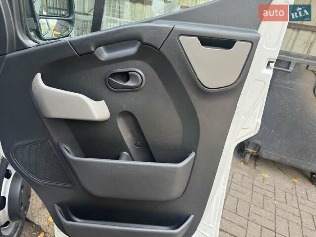 Рено Мастєр 2013 у Рівному на Automoto.ua Білий Рено Мастєр, об'ємом двигуна 2.3 л та пробігом 268 тис. км за 15700 $, фото 11 на Automoto.ua