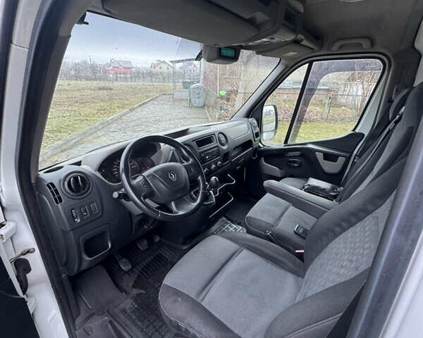 Белый Рено Мастер, объемом двигателя 2.3 л и пробегом 519 тыс. км за 10900 $, фото 16 на Automoto.ua