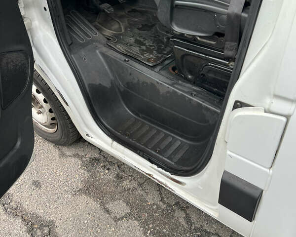 Білий Рено Мастєр, об'ємом двигуна 2.3 л та пробігом 500 тис. км за 9000 $, фото 6 на Automoto.ua