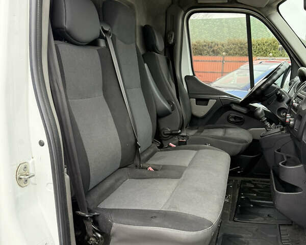 Білий Рено Мастєр, об'ємом двигуна 2.3 л та пробігом 556 тис. км за 11000 $, фото 12 на Automoto.ua