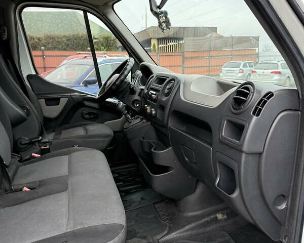 Білий Рено Мастєр, об'ємом двигуна 2.3 л та пробігом 556 тис. км за 11000 $, фото 11 на Automoto.ua