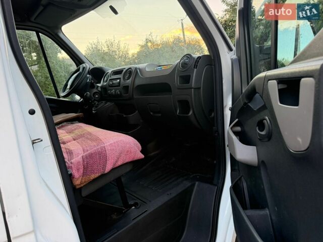 Белый Рено Мастер, объемом двигателя 2.3 л и пробегом 305 тыс. км за 14800 $, фото 11 на Automoto.ua
