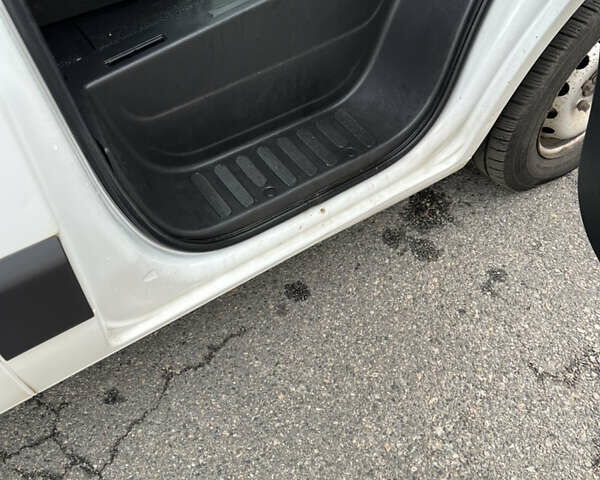 Білий Рено Мастєр, об'ємом двигуна 2.3 л та пробігом 500 тис. км за 9000 $, фото 10 на Automoto.ua