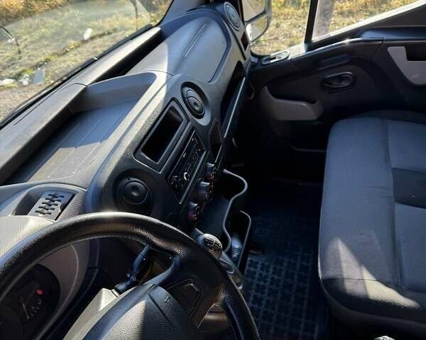 Білий Рено Мастєр, об'ємом двигуна 2.3 л та пробігом 519 тис. км за 10712 $, фото 10 на Automoto.ua