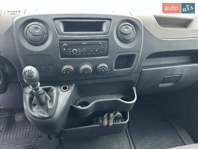 Белый Рено Мастер, объемом двигателя 2.3 л и пробегом 340 тыс. км за 10500 $, фото 11 на Automoto.ua